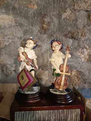 Monaci
Varie Statue
