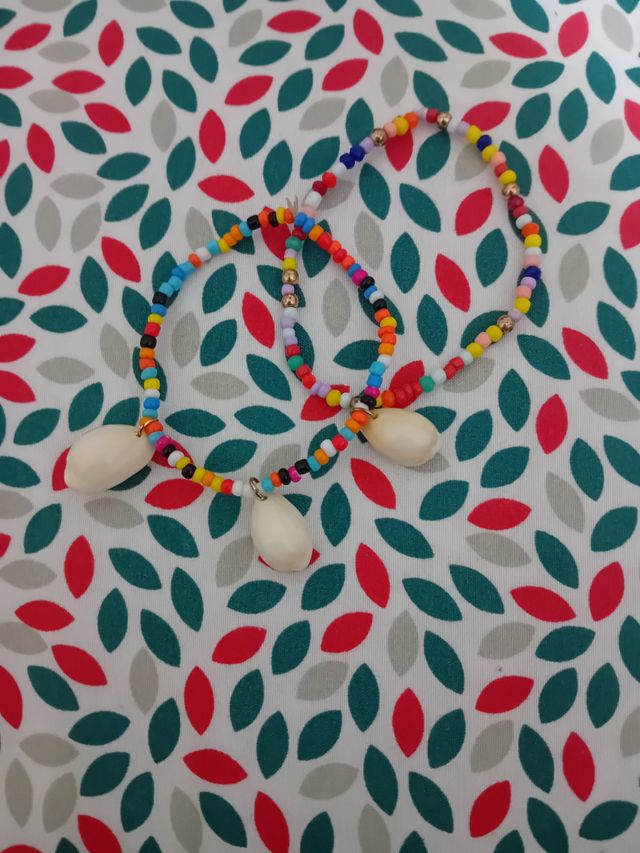 Pulseras de cuentas multicolor