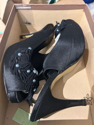 Zapatos de fiesta negros