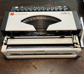 Maquina de escribir Olympia