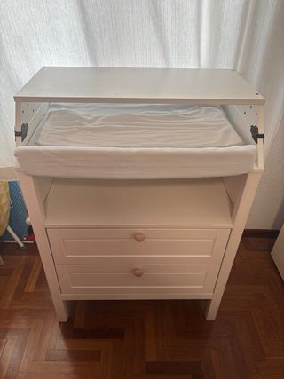Mueble cambiador, incluye colchon cambiador