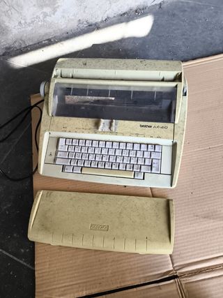 Escritura eletricaBrother AX-410