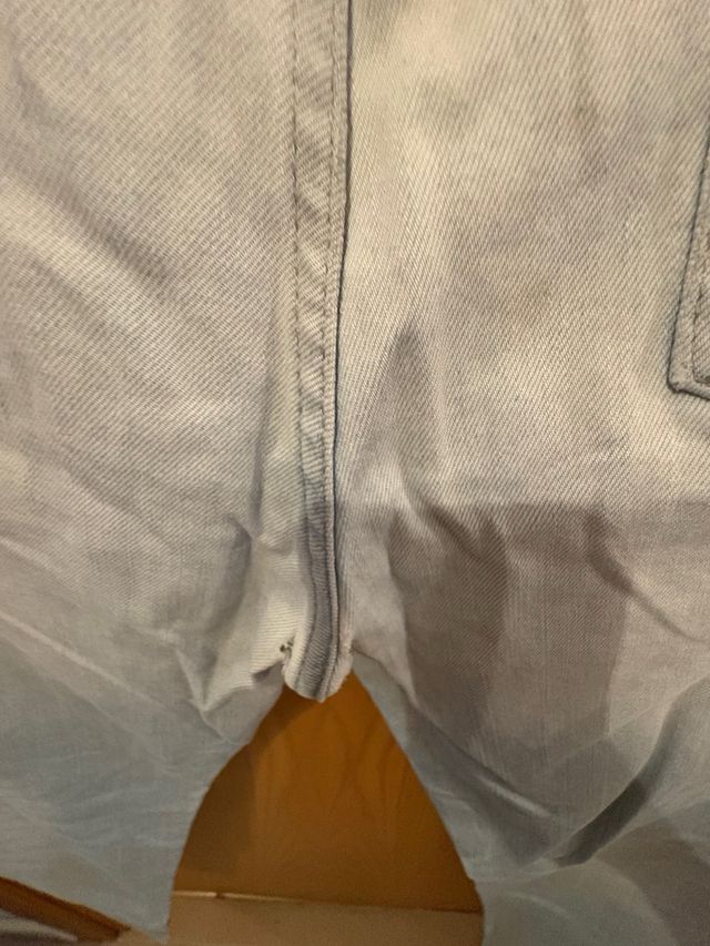 Pantalon desgastado