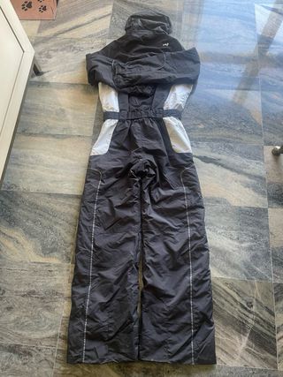 Mono de Esquí negro y guantes de regalo