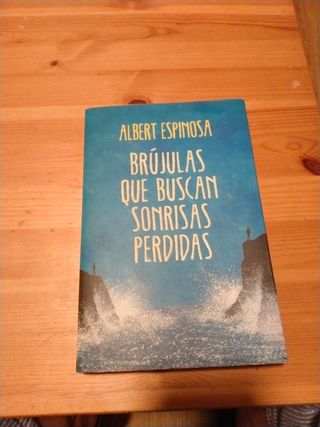 Brújulas que buscan sonrisas perdidas (Spanish ...