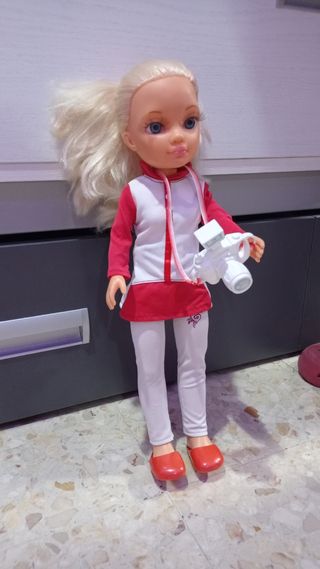 Muñeca Nancy fotógrafa