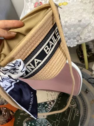 Bolso pequeño tejido a mano, elegante y exclusivo