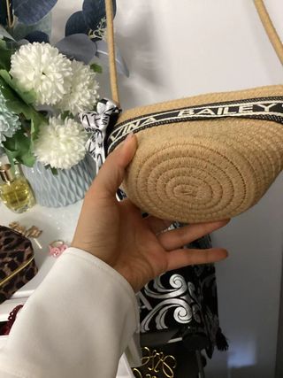 Bolso pequeño tejido a mano, elegante y exclusivo