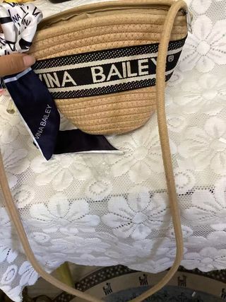 Bolso pequeño tejido a mano, elegante y exclusivo