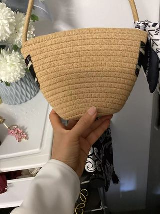 Bolso pequeño tejido a mano, elegante y exclusivo