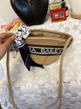 Bolso pequeño tejido a mano, elegante y exclusivo