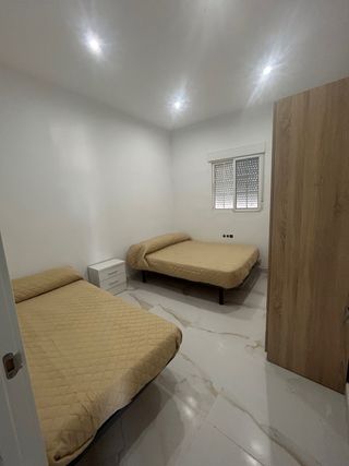 Alquilo chalet con piscina