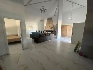 Alquilo chalet con piscina