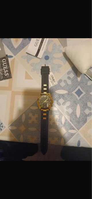 RELOJ GUEES NUEVO