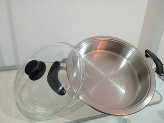 ,.OLLA AMC DE ACERO INOXIDABLE DE ALTA CALIDAD.