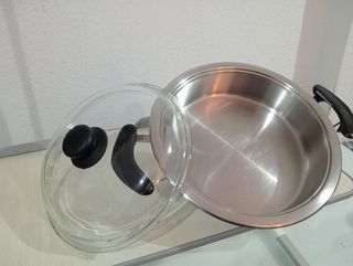 ,.OLLA AMC DE ACERO INOXIDABLE DE ALTA CALIDAD.