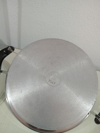 ,.OLLA AMC DE ACERO INOXIDABLE DE ALTA CALIDAD.