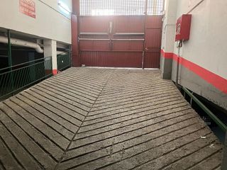 Garaje en venta en Centre en Cornellà de Llobregat