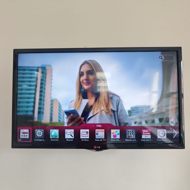 TV LG 32" Smart TV