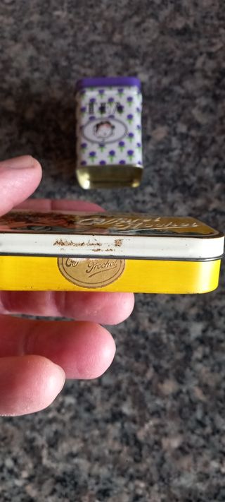 N.2 scatoline in latta Vintage