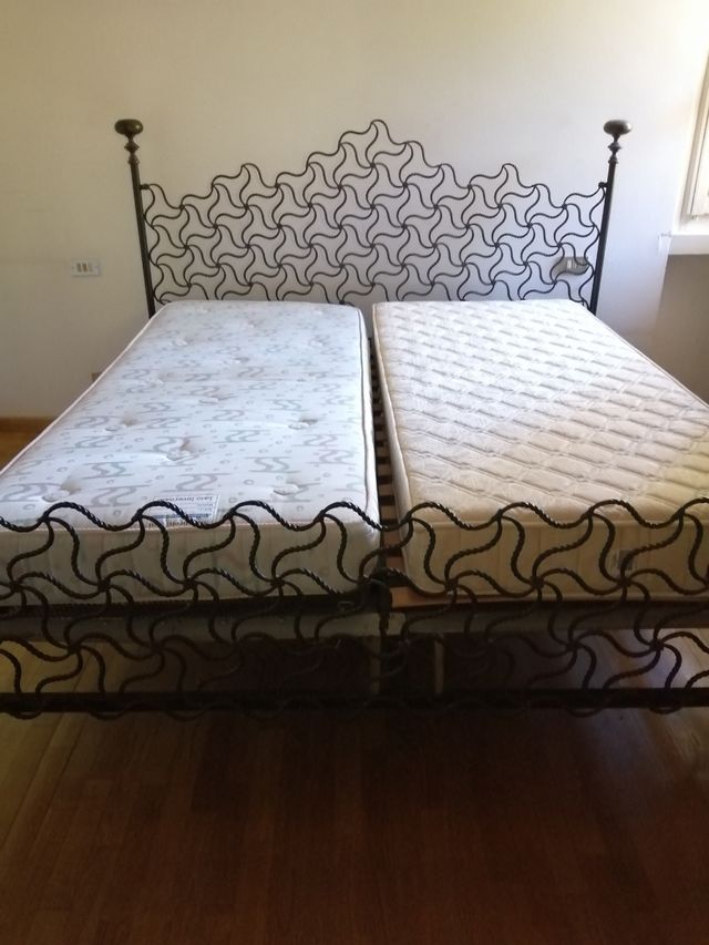 Letto in ferro battuto a mano
