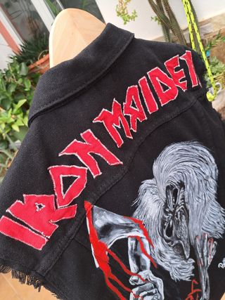 Chaqueta vaquera Iron Maiden pintada a mano