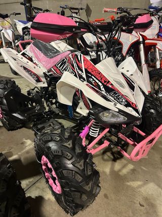 Quad infantil Pantera Ruedas 8 con pantalla