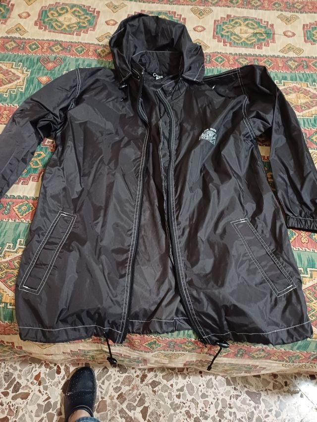 Giacca antivento nera