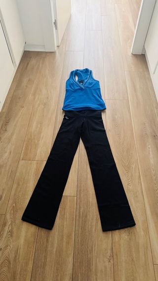 Mallas de mujer y camiseta nafta