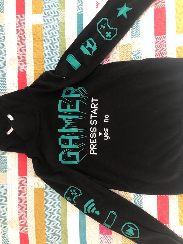 Sudadera negra H&M talla 12-14 años (165-184cm).
