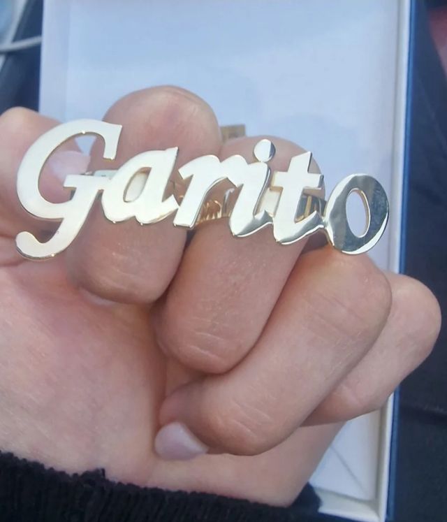 SE REALIZAN SELLOS PERSONALIZADOS  ORO