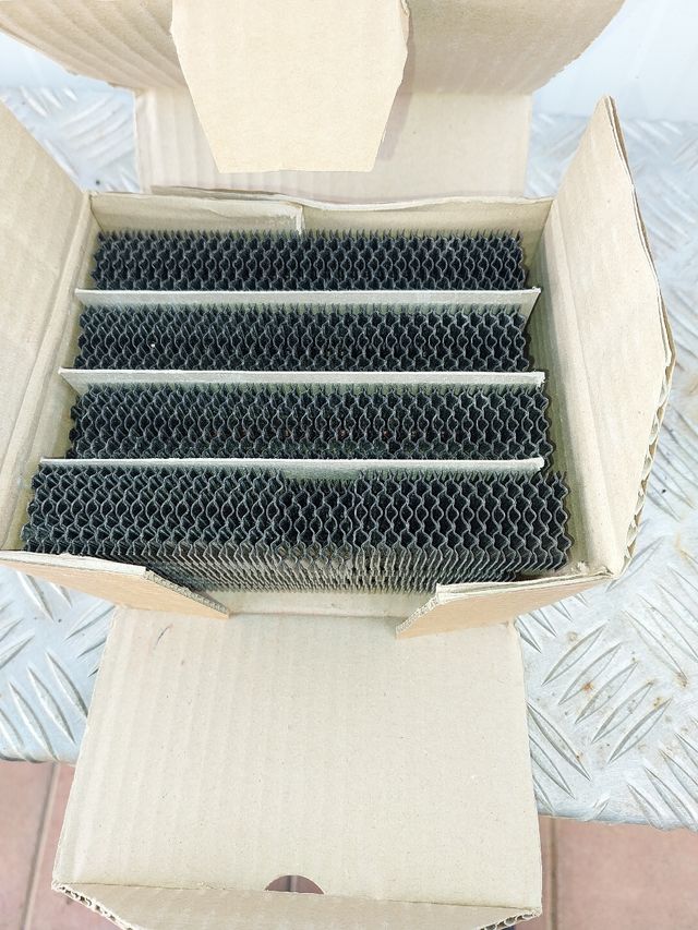 Grapas metálicas onduladas  9  cajas  