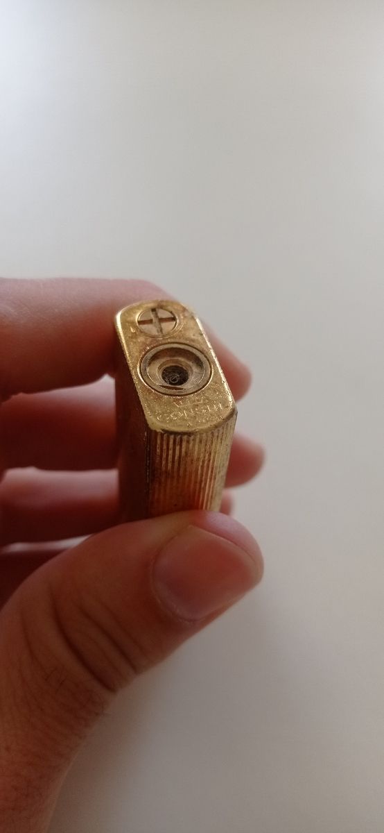 Accendino Consul dorato