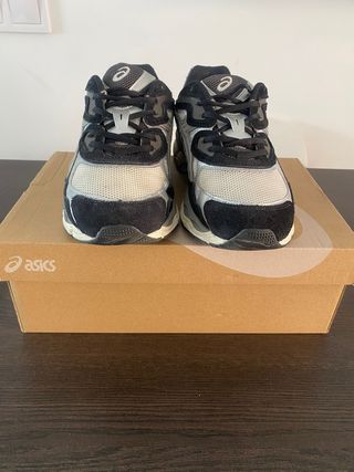 Asics nyc. Talla 42