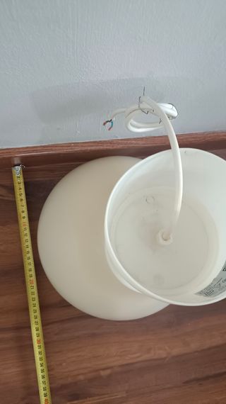 Dos lámparas de Ikea de techo blancas