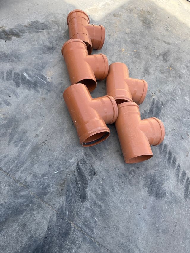 5 Tees PVC 110mm - Tubería