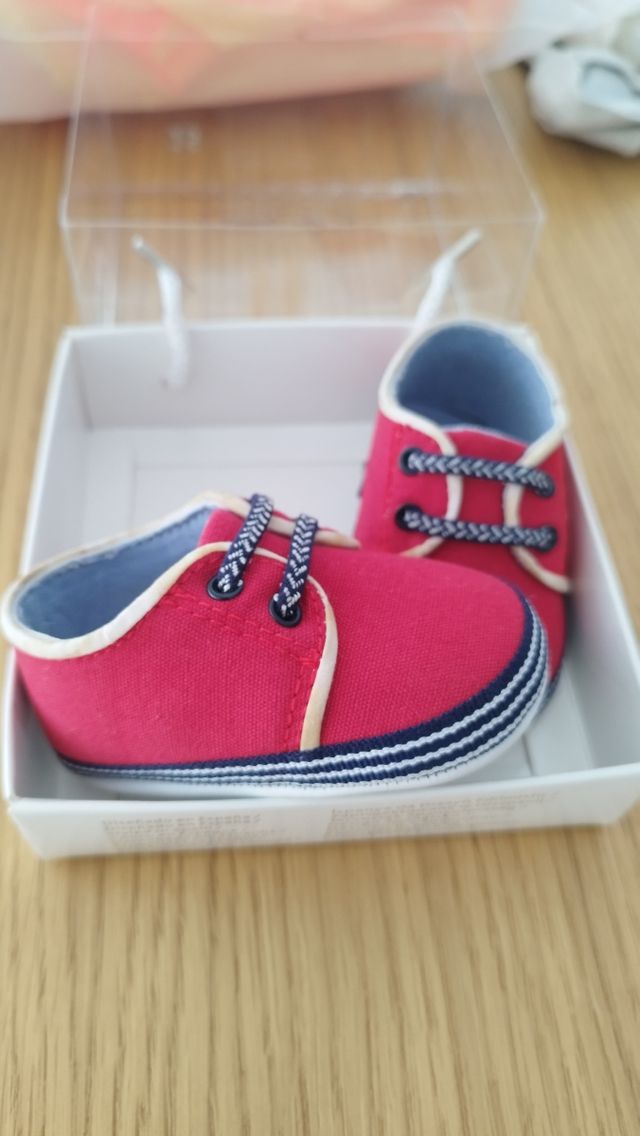 Zapatos bebé rojo marino talla 15
