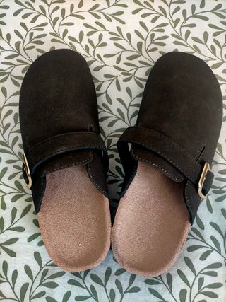 Zapato zueco mujer negro