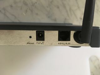 Router Belkin F5D7630-4A ADSL Modem Wireless Route