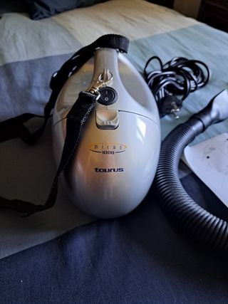 Aspiradora Taurus Micro 1000W