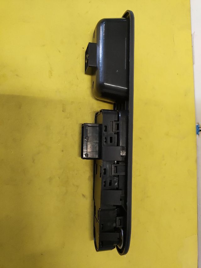 🟢BOTONERA ELEVALUNAS PEUGEOT 207 X2 BOTON