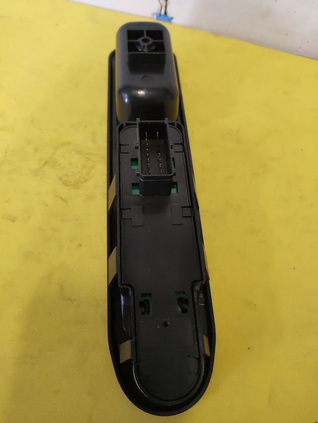 🟢BOTONERA ELEVALUNAS PEUGEOT 207 X2 BOTON