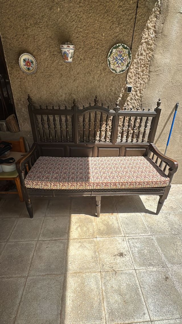 Banca de madera antigua