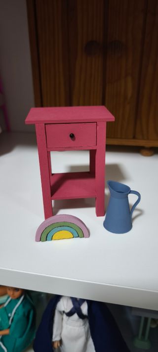 Mesita noche muñecas Blythe, Licca
