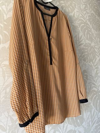 Blusa Yespica marrón y negra - Talla L