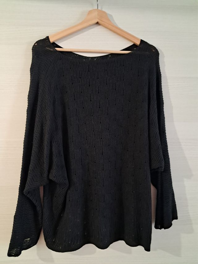 Jersey calado: negro y rojo