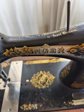 Maquina de coser antigua con manivela año 1899