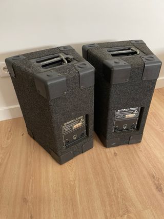 Monitores Behringer Eurolive B1020