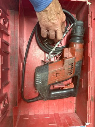 Martillo Hilti UH650 con maletín