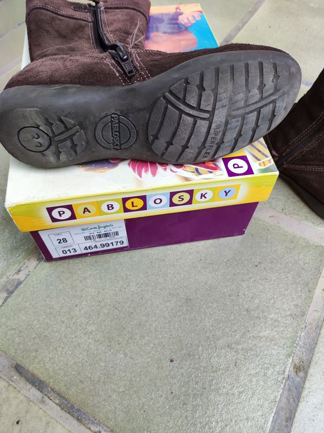 Botas piel marrón con cremallera talla 3